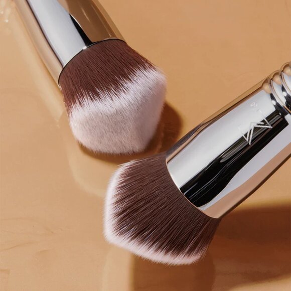 Sigma Beauty - 3DHD® KABUKI BRUSH - Picture 3 of 4